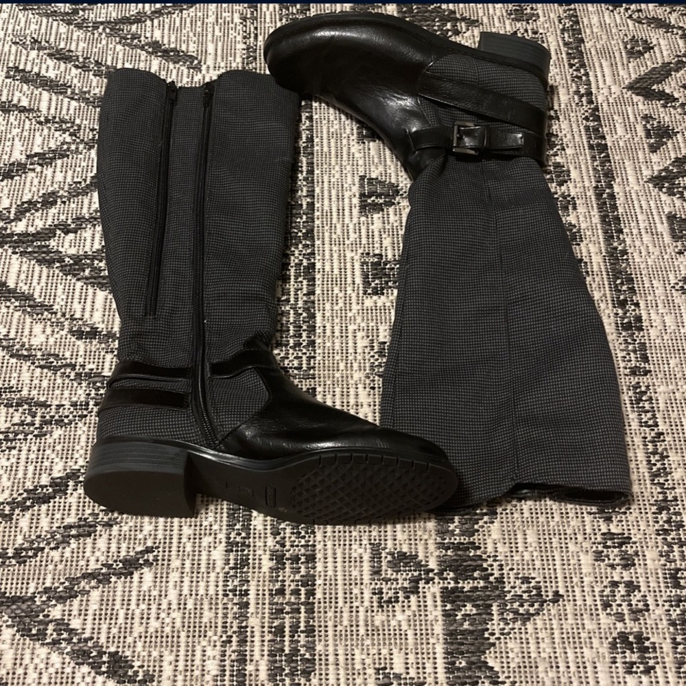 Size 7.5 Zip Up Boots